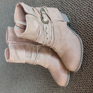 Jellypop Harlyn Stylish Tan Ankle Boots Size 6.5